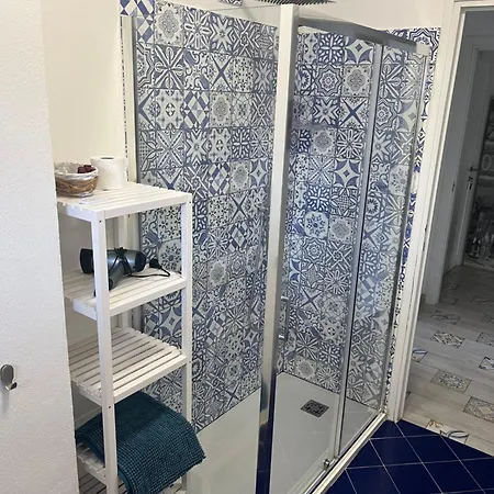Luisa Oda ve Kahvaltı Sperlonga