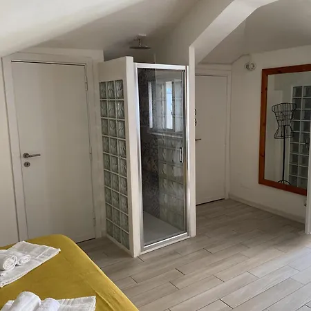 Luisa Oda ve Kahvaltı Sperlonga