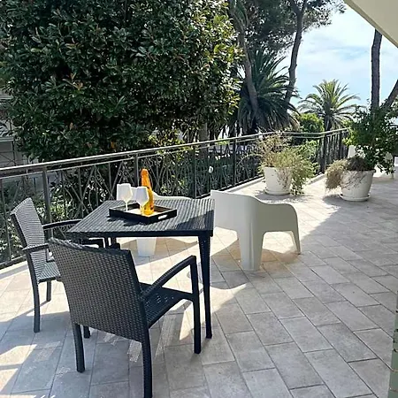 Luisa Bed & Breakfast 4*