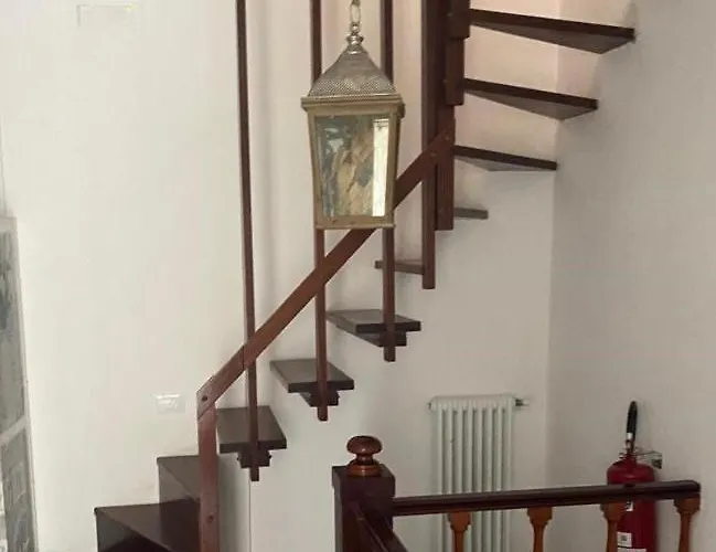 לינה וארוחת בוקר Luisa ספרלונגה