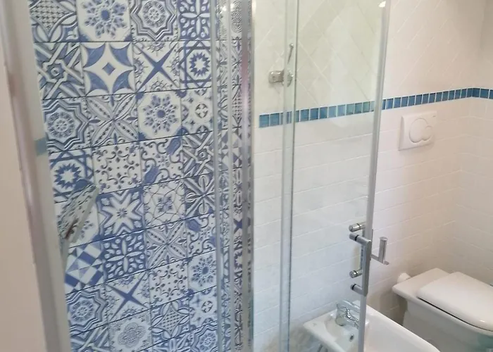 Luisa לינה וארוחת בוקר 4*