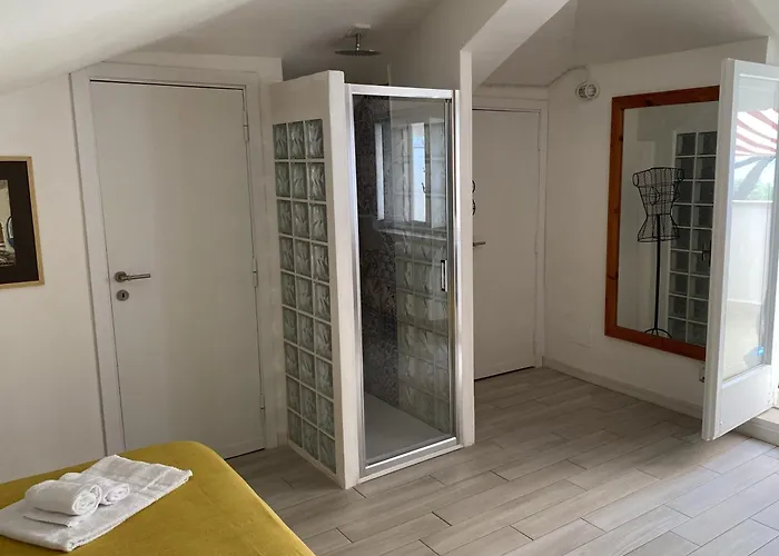 Luisa לינה וארוחת בוקר ספרלונגה