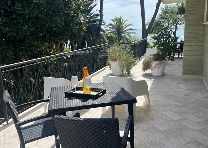 Luisa לינה וארוחת בוקר 4*